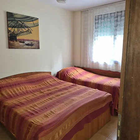 70 Meters From The Sea Appartement Golem (Tirana)
